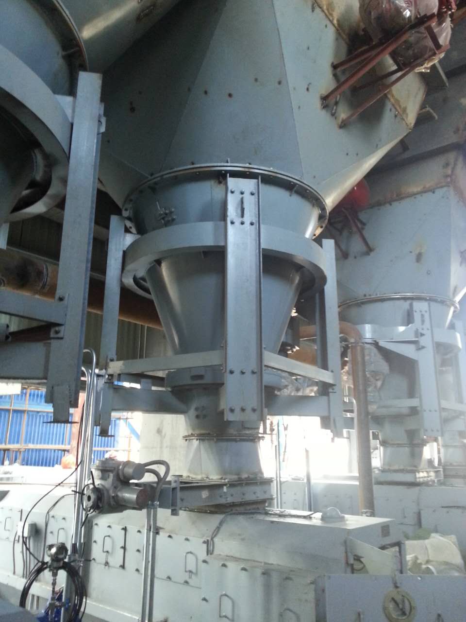 了解中心給料機(jī)在工業(yè)裝備工程中的重要性